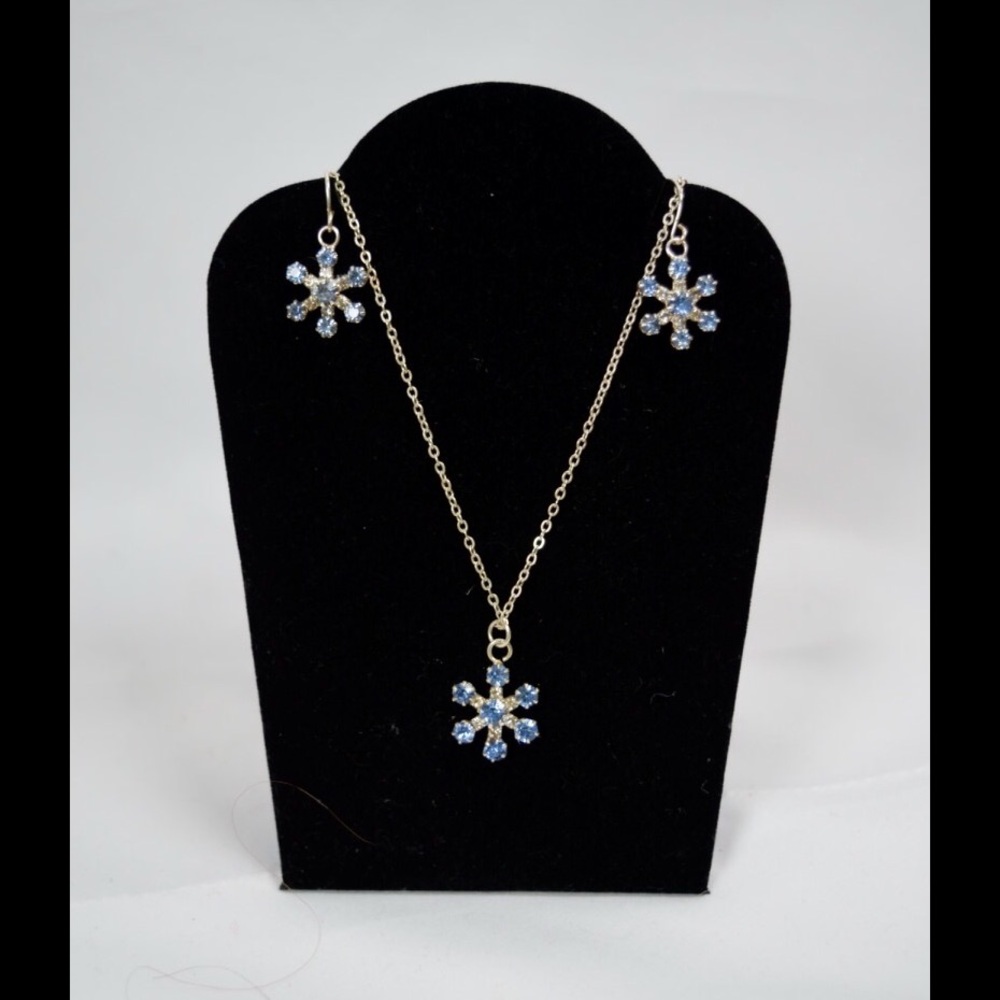 Snowflake Necklace Earrings Set Silver Blue Winter Holiday Festive Christmas Y2K